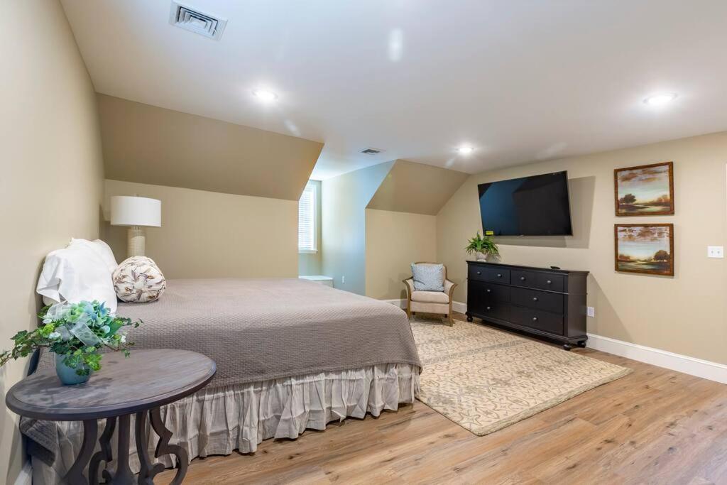 The Queen Place - Updated-Private Backyard Gordonville 외부 사진