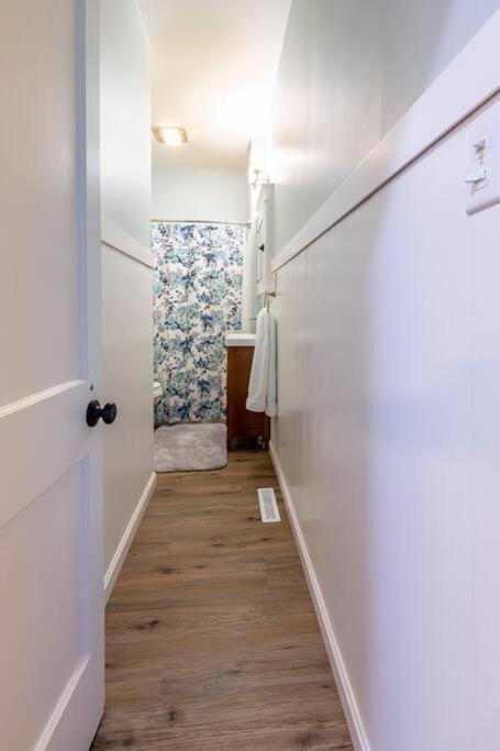 The Queen Place - Updated-Private Backyard Gordonville 외부 사진