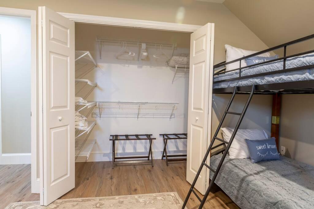 The Queen Place - Updated-Private Backyard Gordonville 외부 사진