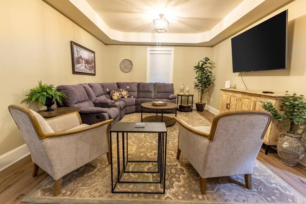 The Queen Place - Updated-Private Backyard Gordonville 외부 사진